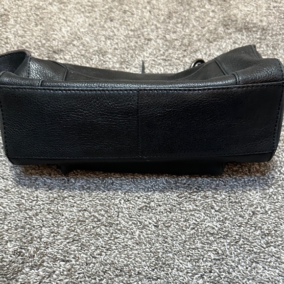 Aimee Kestenberg Bleecker Black Shimmer Leather Shoulder Bag - Picture 6 of 12